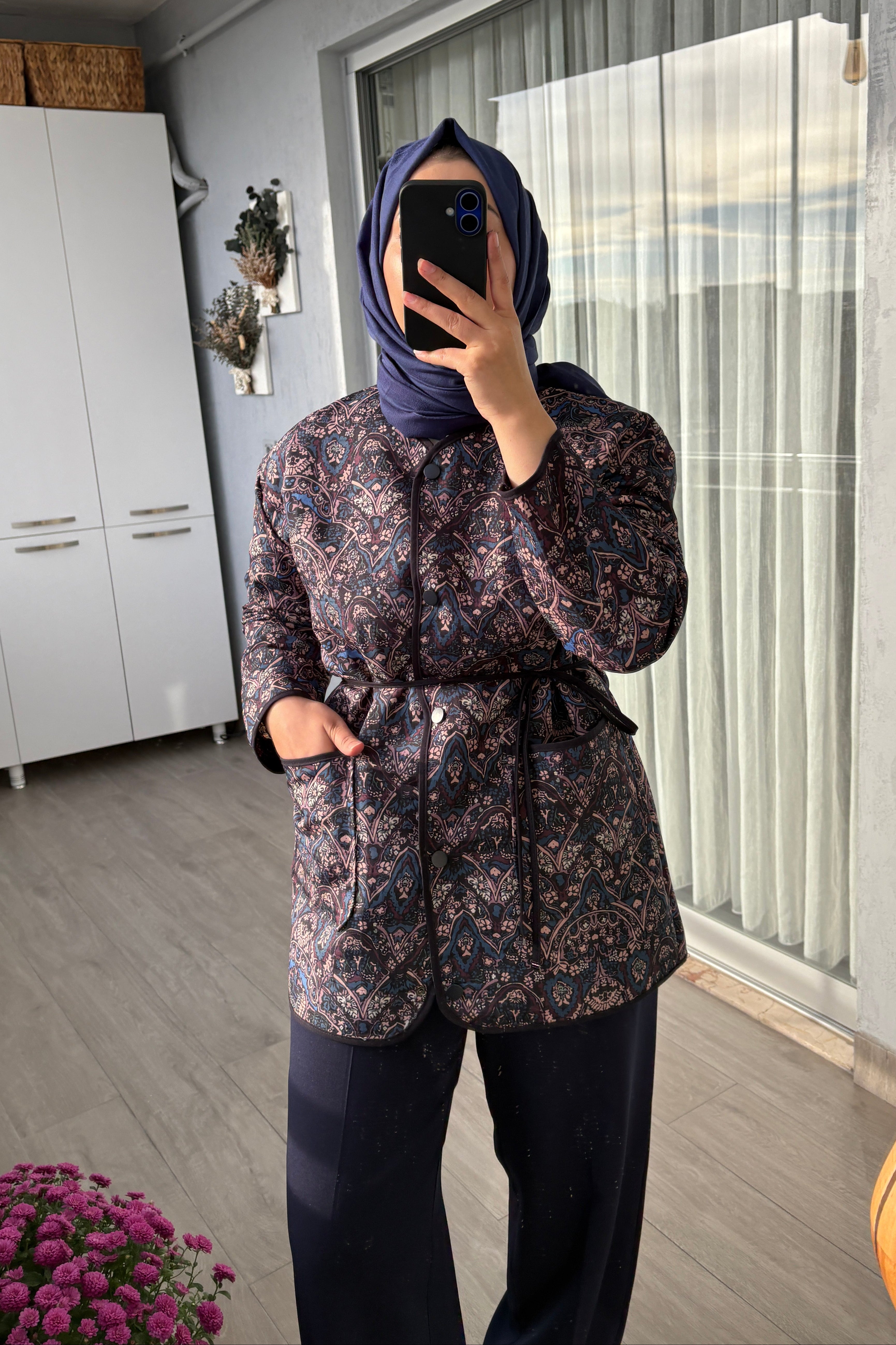 Desenli Kuşaklı Mevsimlik Ceket