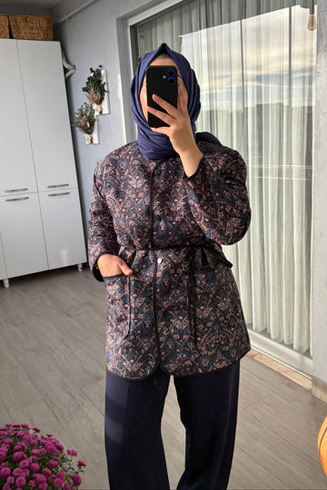 Desenli Kuşaklı Mevsimlik Ceket