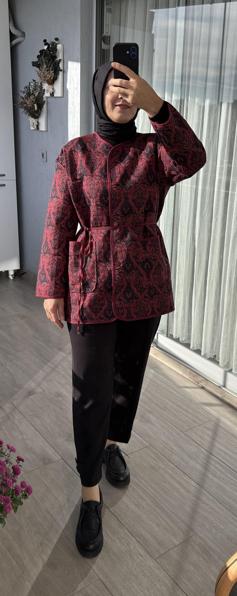 Desenli Kuşaklı Mevsimlik Ceket